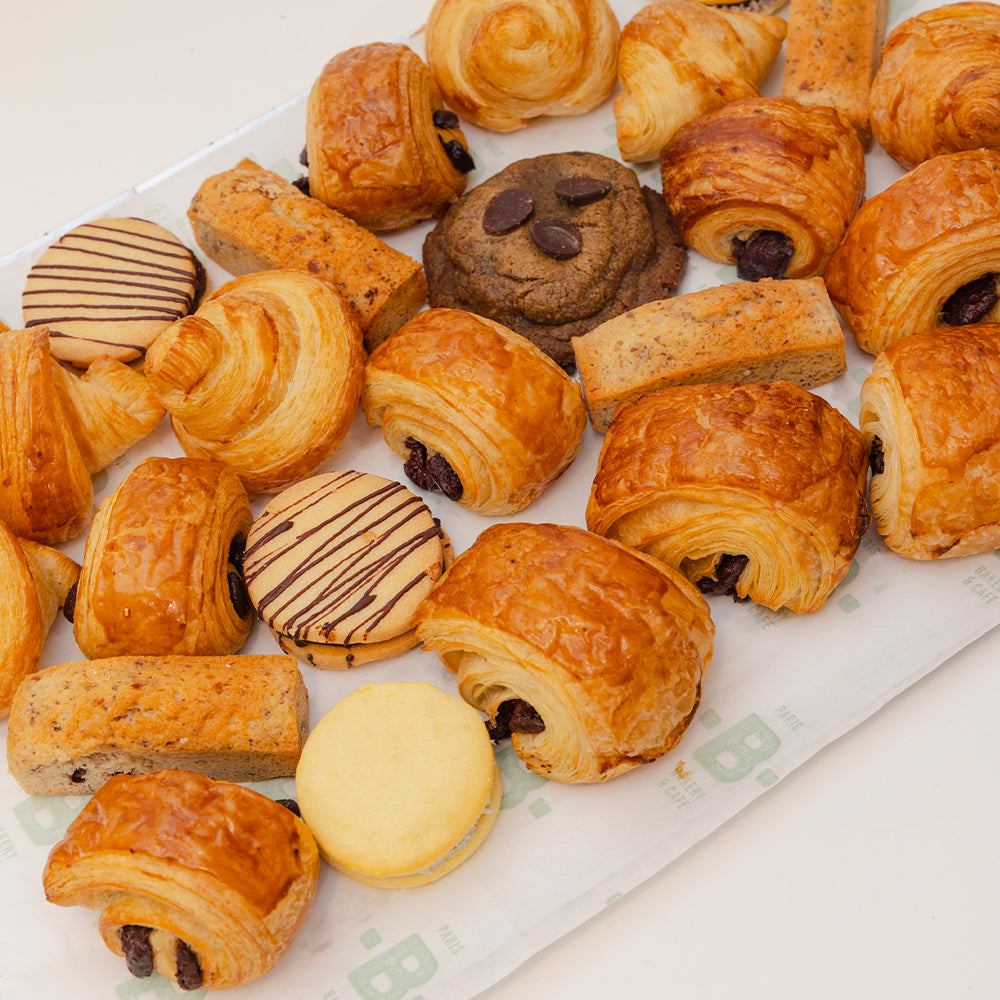 Plateau mini-viennoiseries & petits gâteaux de voyage Belén Bakery & Café