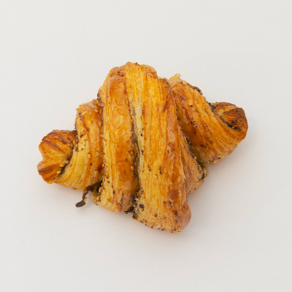 Croissant zaatar Belén Bakery & Café